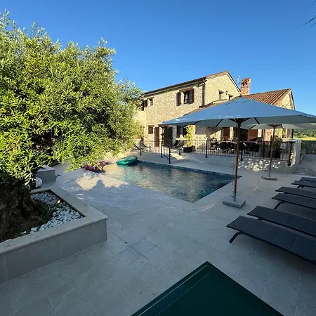 Avena Villa *